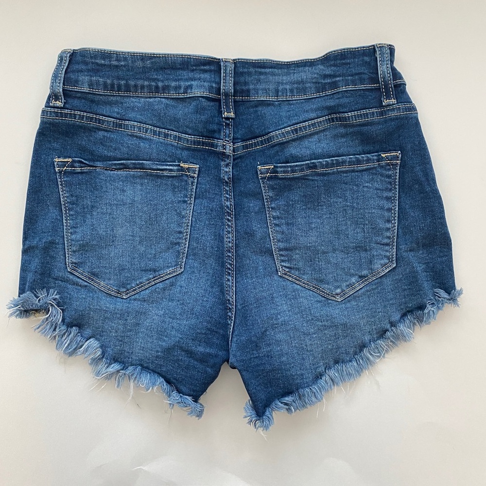 KanCan cutoff High Rise Shorts - Size 9/28 - Picture 2 of 7